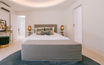 Property slide 21