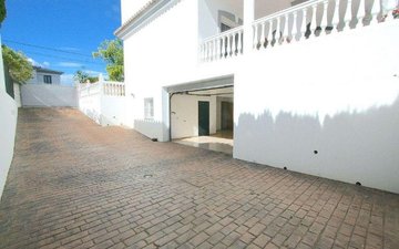 Property slide 31