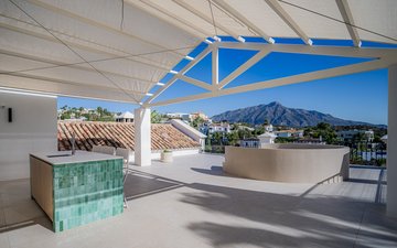 Property slide 18