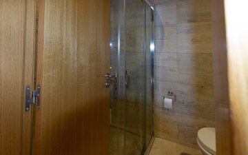 Property slide 32