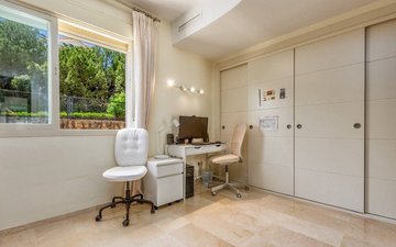 Property slide 16