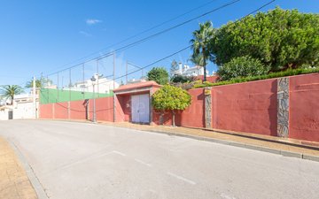 Property slide 24