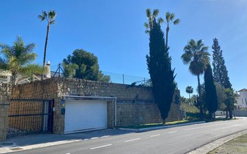 Property slide 21
