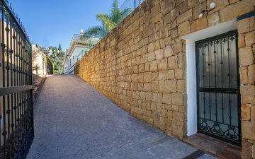 Property slide 19