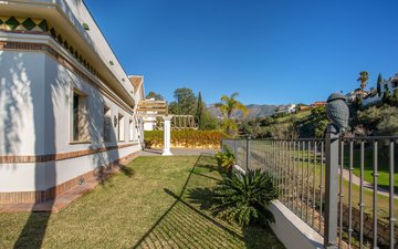 Property slide 12