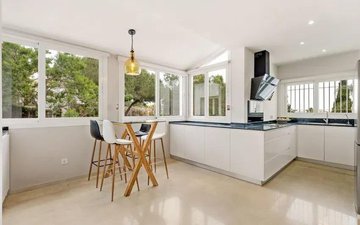 Property slide 10