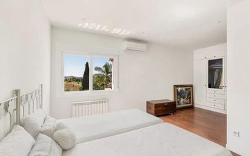 Property slide 17