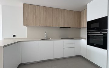 Property slide 32