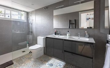 Property slide 10