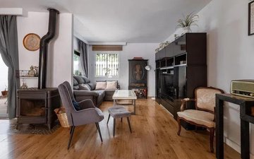 Property slide 7
