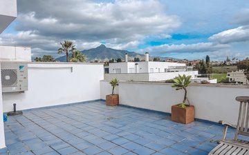 Property slide 25