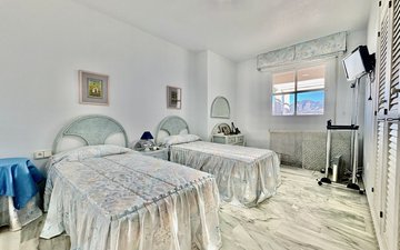 Property slide 22