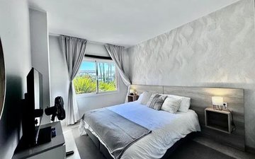 Property slide 18