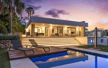 Property slide 18