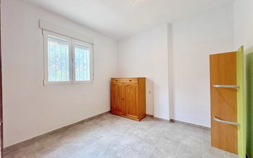 Property slide 24