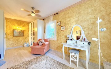 Property slide 28