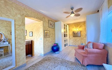 Property slide 29