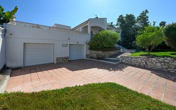 Property slide 22