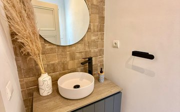 Property slide 32
