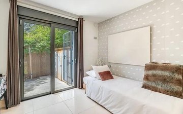 Property slide 32