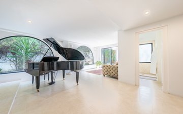 Property slide 7