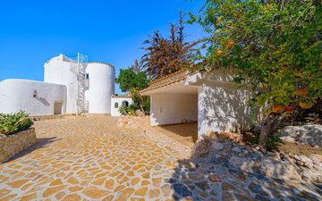 Property slide 34