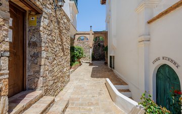 Property slide 36