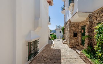 Property slide 34
