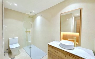 Property slide 25