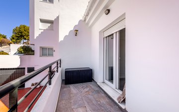 Property slide 25