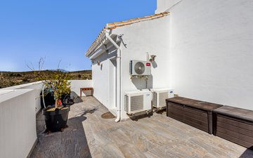 Property slide 32