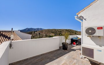 Property slide 31
