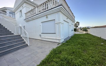 Property slide 14