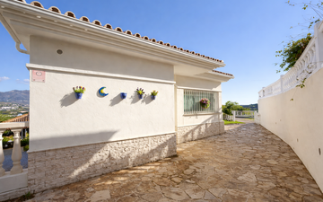 Property slide 10