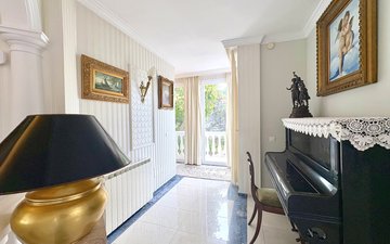 Property slide 40