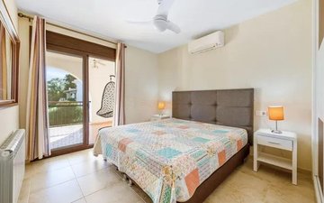 Property slide 14