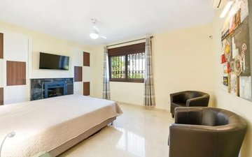 Property slide 17
