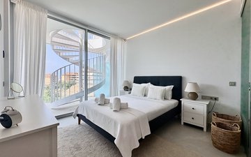 Property slide 17