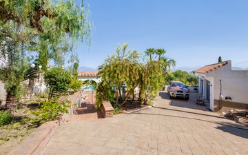 Property slide 18
