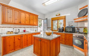 Property slide 48