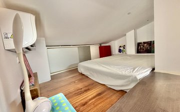 Property slide 14