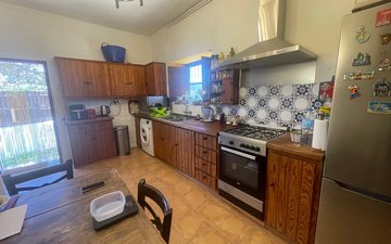 Property slide 10