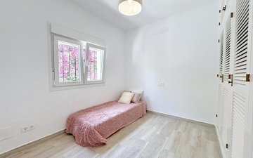 Property slide 31