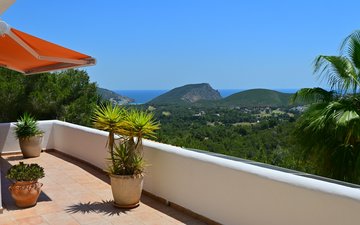 Property slide 8