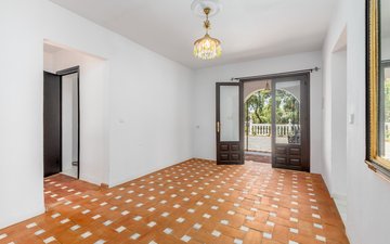 Property slide 43