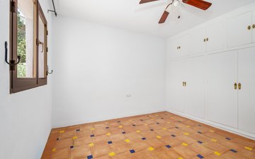 Property slide 38