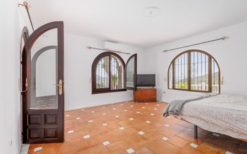 Property slide 41