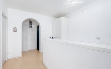 Property slide 31