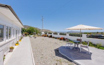 Property slide 32