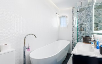 Property slide 20